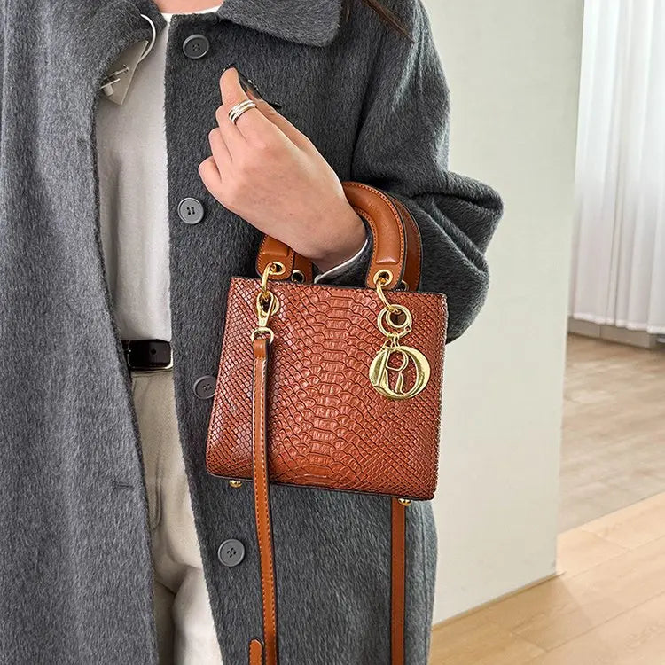 Elegant Crossbody Ladies Hand Bag High-end Luxury Leather Popular Classic Casual Simple Vintage Trendy Design Commuter Tote Bag
