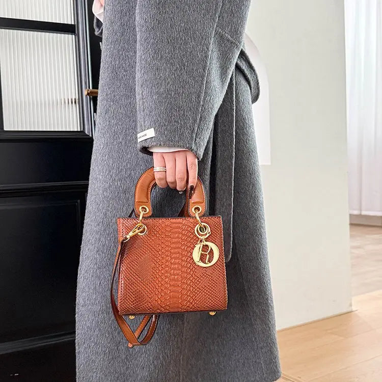 Elegant Crossbody Ladies Hand Bag High-end Luxury Leather Popular Classic Casual Simple Vintage Trendy Design Commuter Tote Bag