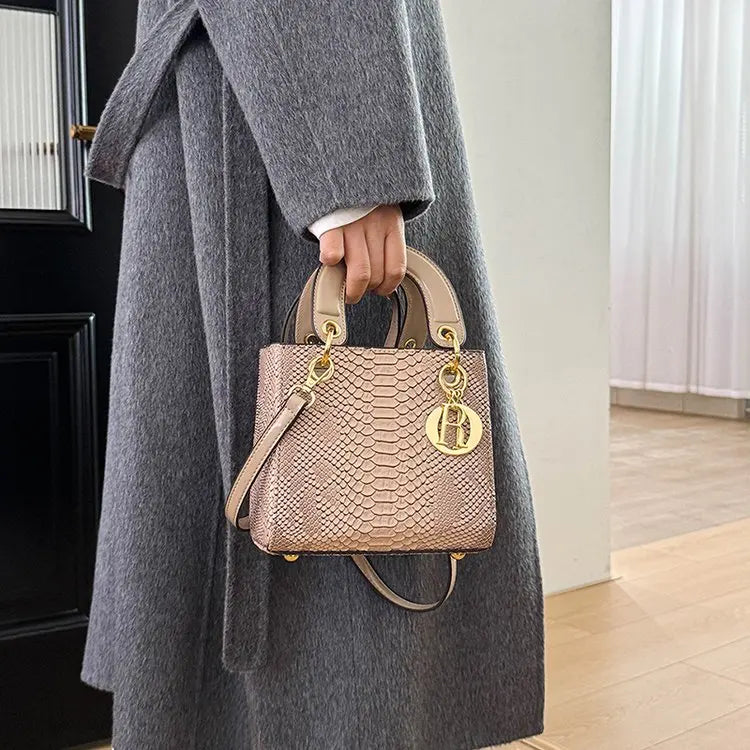 Elegant Crossbody Ladies Hand Bag High-end Luxury Leather Popular Classic Casual Simple Vintage Trendy Design Commuter Tote Bag