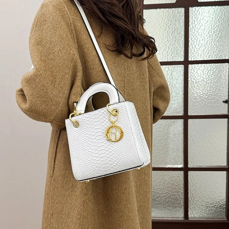 Elegant Crossbody Ladies Hand Bag High-end Luxury Leather Popular Classic Casual Simple Vintage Trendy Design Commuter Tote Bag