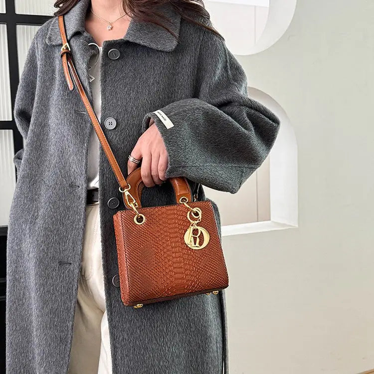 Elegant Crossbody Ladies Hand Bag High-end Luxury Leather Popular Classic Casual Simple Vintage Trendy Design Commuter Tote Bag