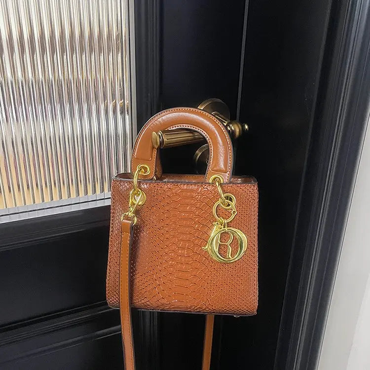 Elegant Crossbody Ladies Hand Bag High-end Luxury Leather Popular Classic Casual Simple Vintage Trendy Design Commuter Tote Bag