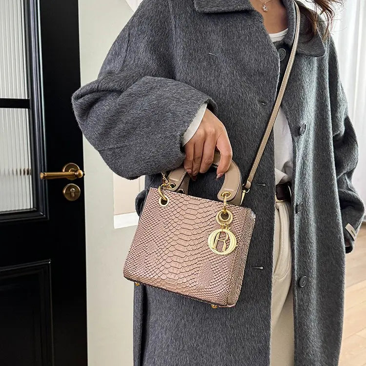 Elegant Crossbody Ladies Hand Bag High-end Luxury Leather Popular Classic Casual Simple Vintage Trendy Design Commuter Tote Bag