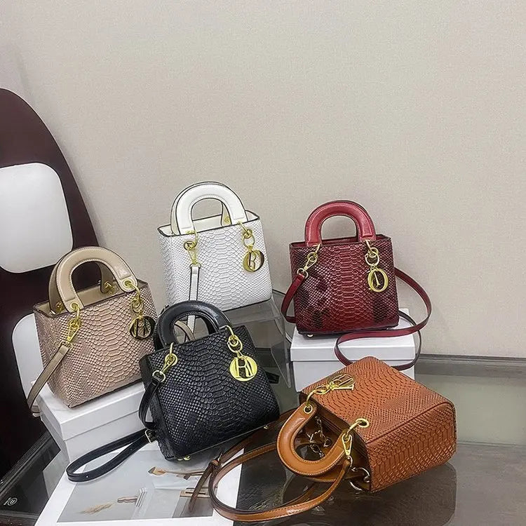 Elegant Crossbody Ladies Hand Bag High-end Luxury Leather Popular Classic Casual Simple Vintage Trendy Design Commuter Tote Bag