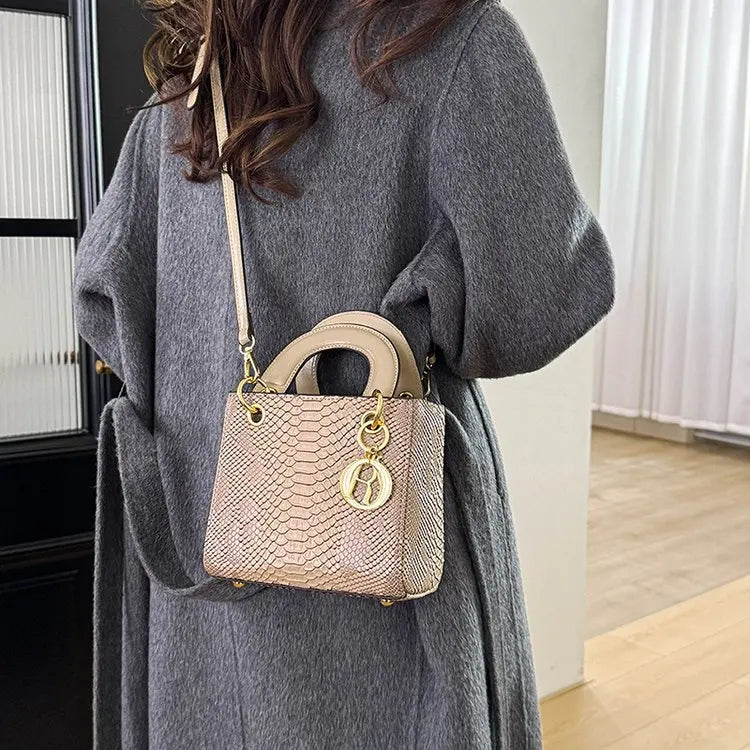 Elegant Crossbody Ladies Hand Bag High-end Luxury Leather Popular Classic Casual Simple Vintage Trendy Design Commuter Tote Bag
