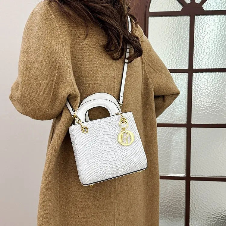 Elegant Crossbody Ladies Hand Bag High-end Luxury Leather Popular Classic Casual Simple Vintage Trendy Design Commuter Tote Bag